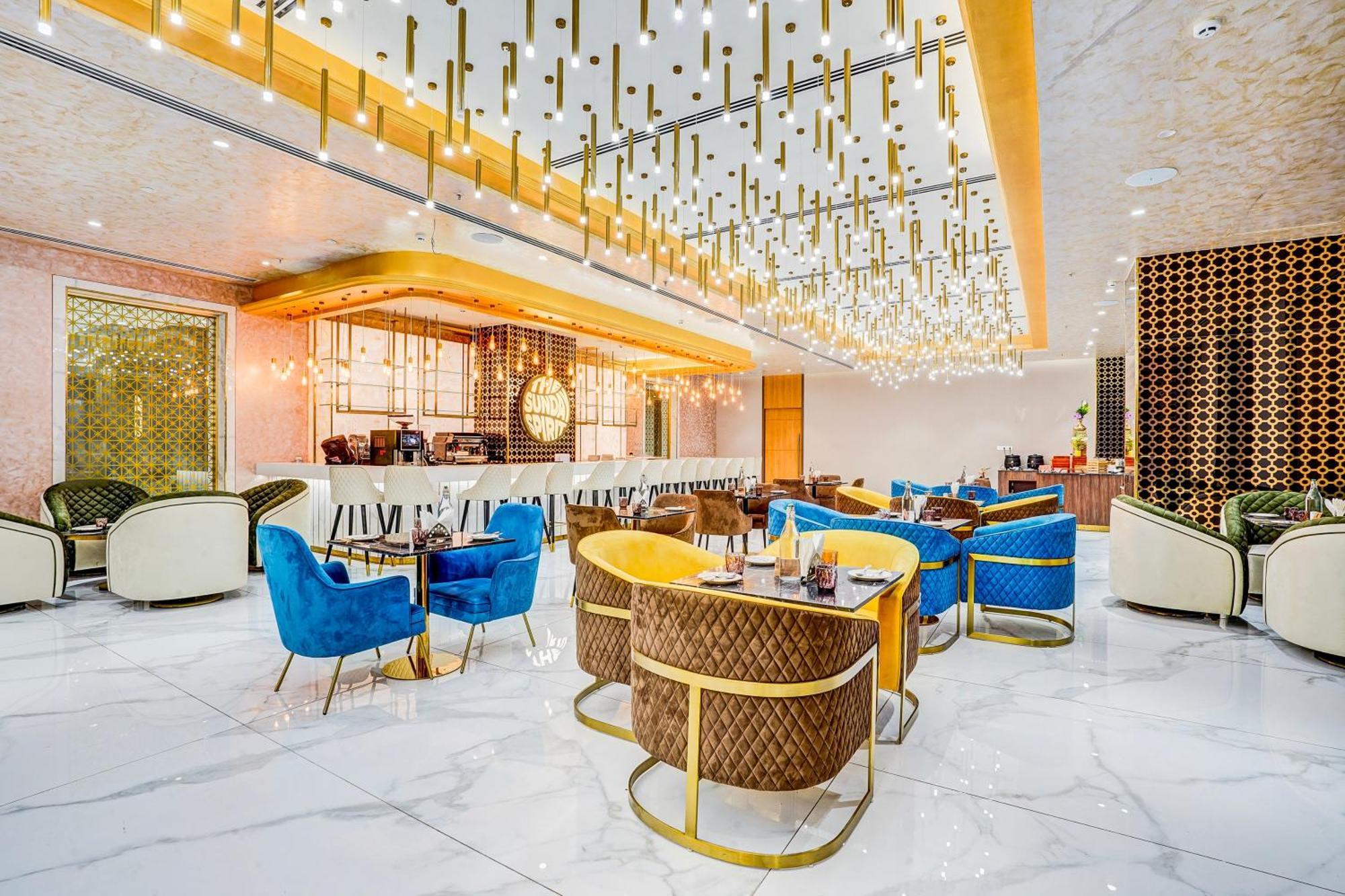 Sunday Hotels And Residences グルガウン エクステリア 写真
