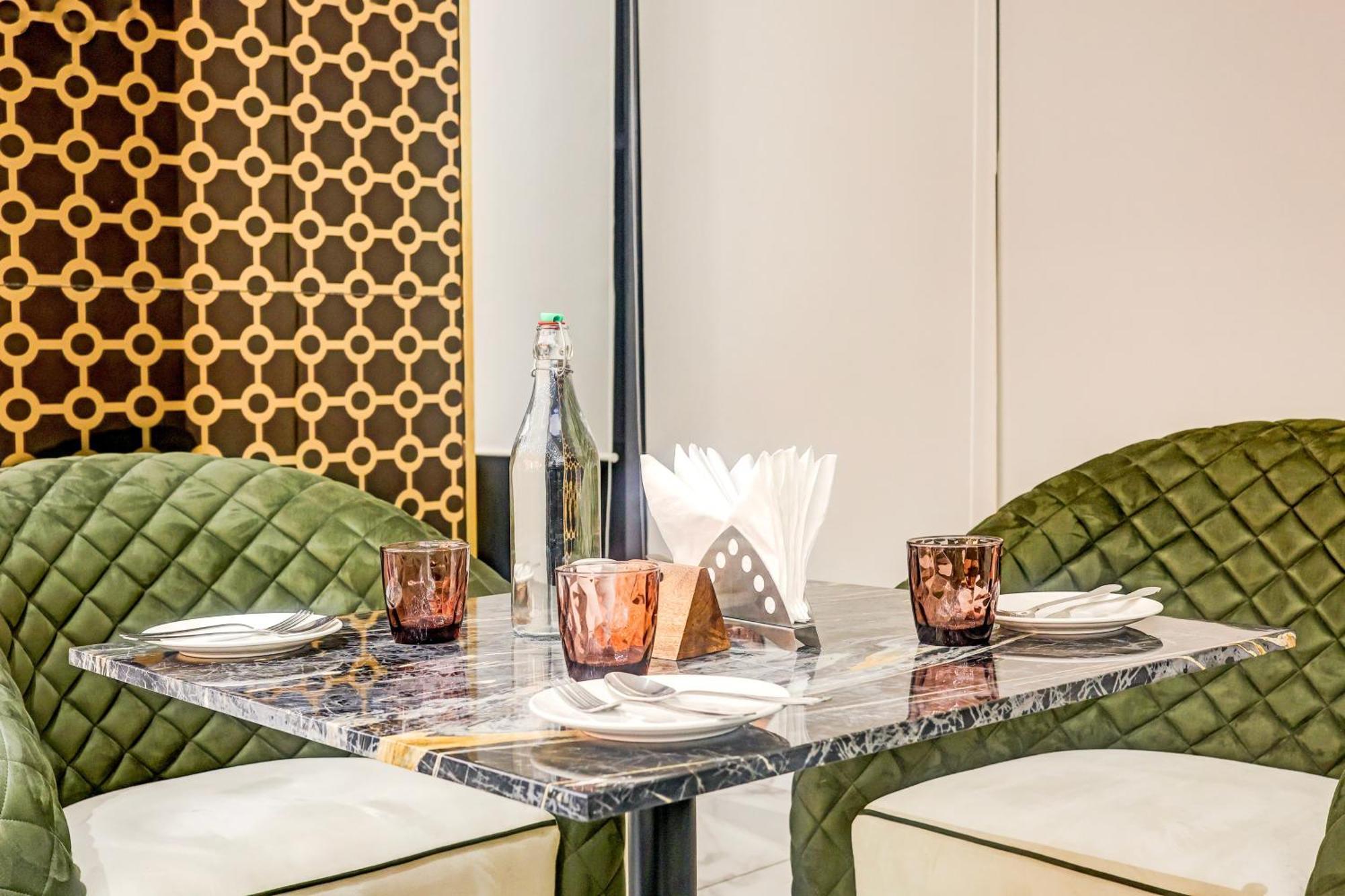 Sunday Hotels And Residences グルガウン エクステリア 写真