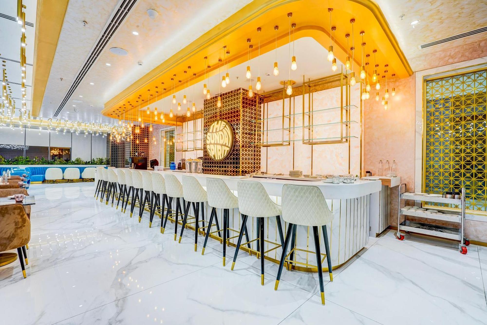 Sunday Hotels And Residences グルガウン エクステリア 写真