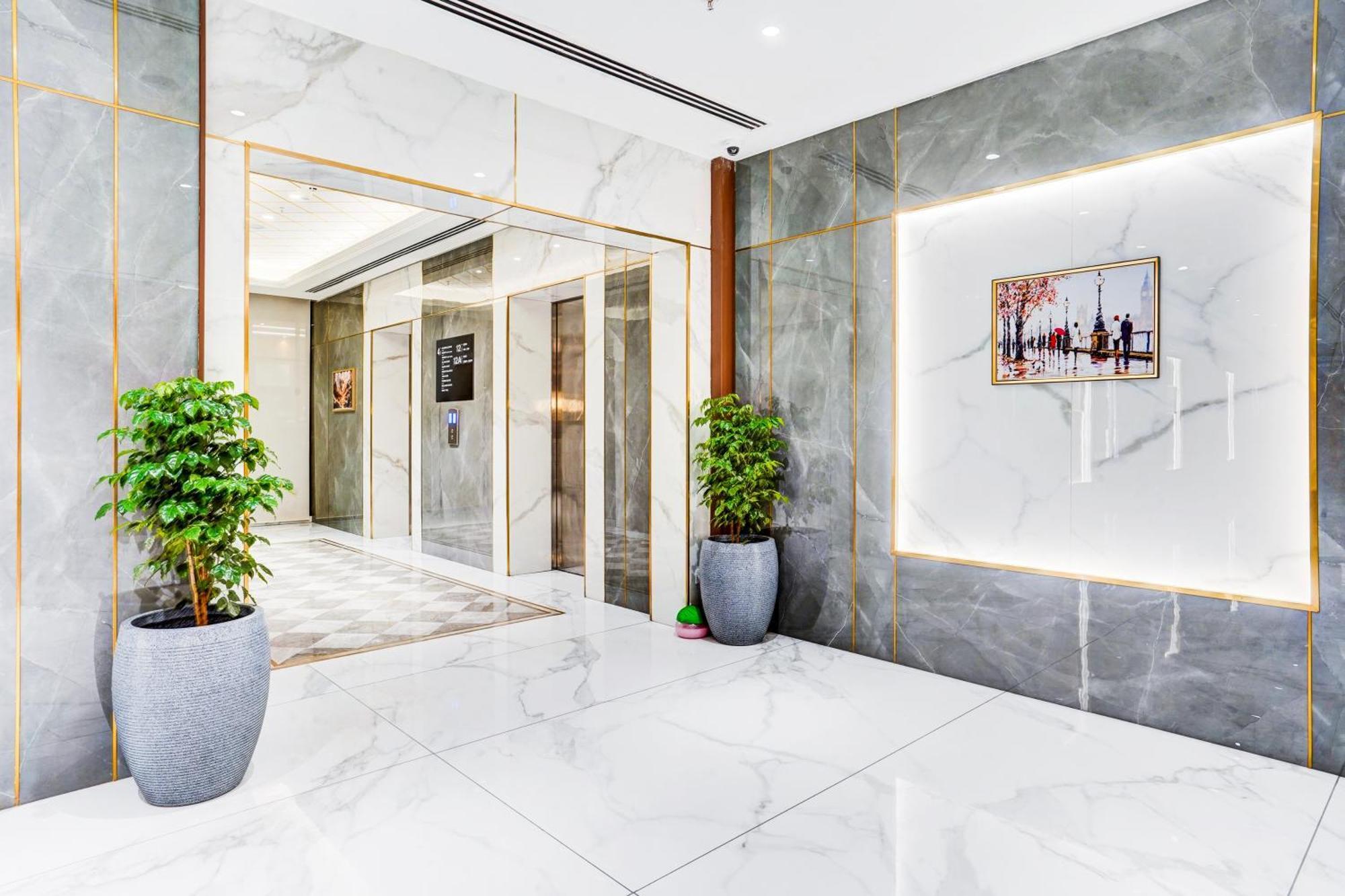 Sunday Hotels And Residences グルガウン エクステリア 写真